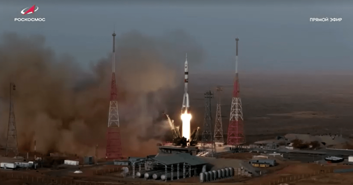 Astronautas russos e da Nasa decolam rumo à Estação Espacial Internacional