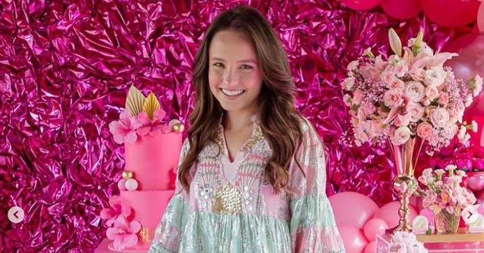 Larissa Manoela avança em processo contra gravadora e busca indenização por danos morais