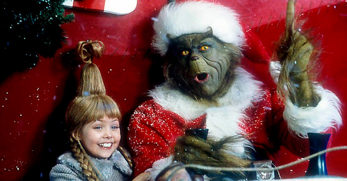 Jim Carrey se reencontra com atriz mirim de O Grinch após 25 anos