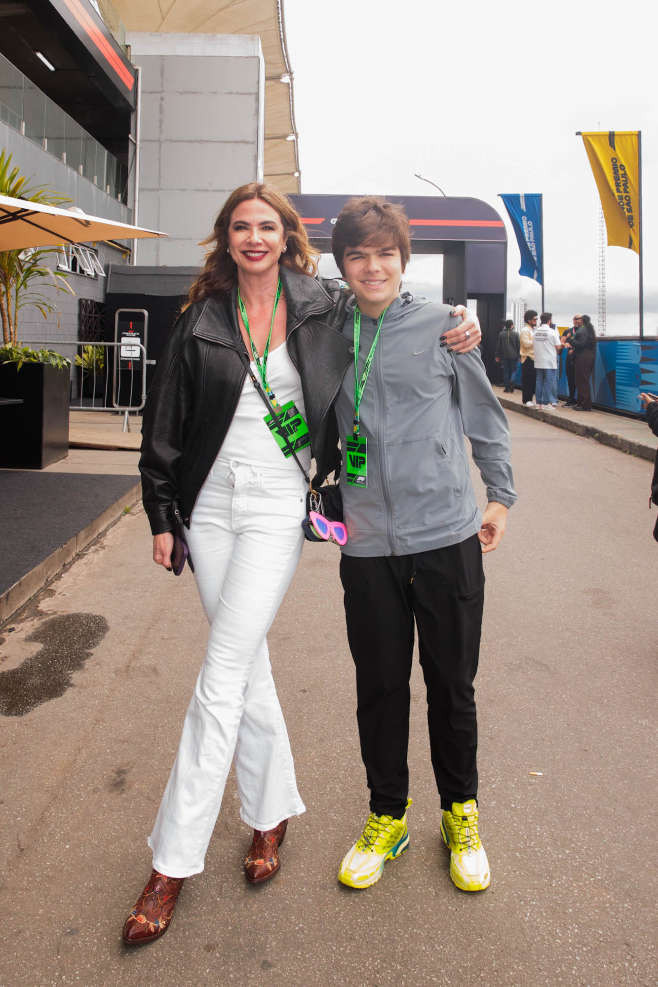 Luciana Gimenez e o filho Lorenzo Gabriel