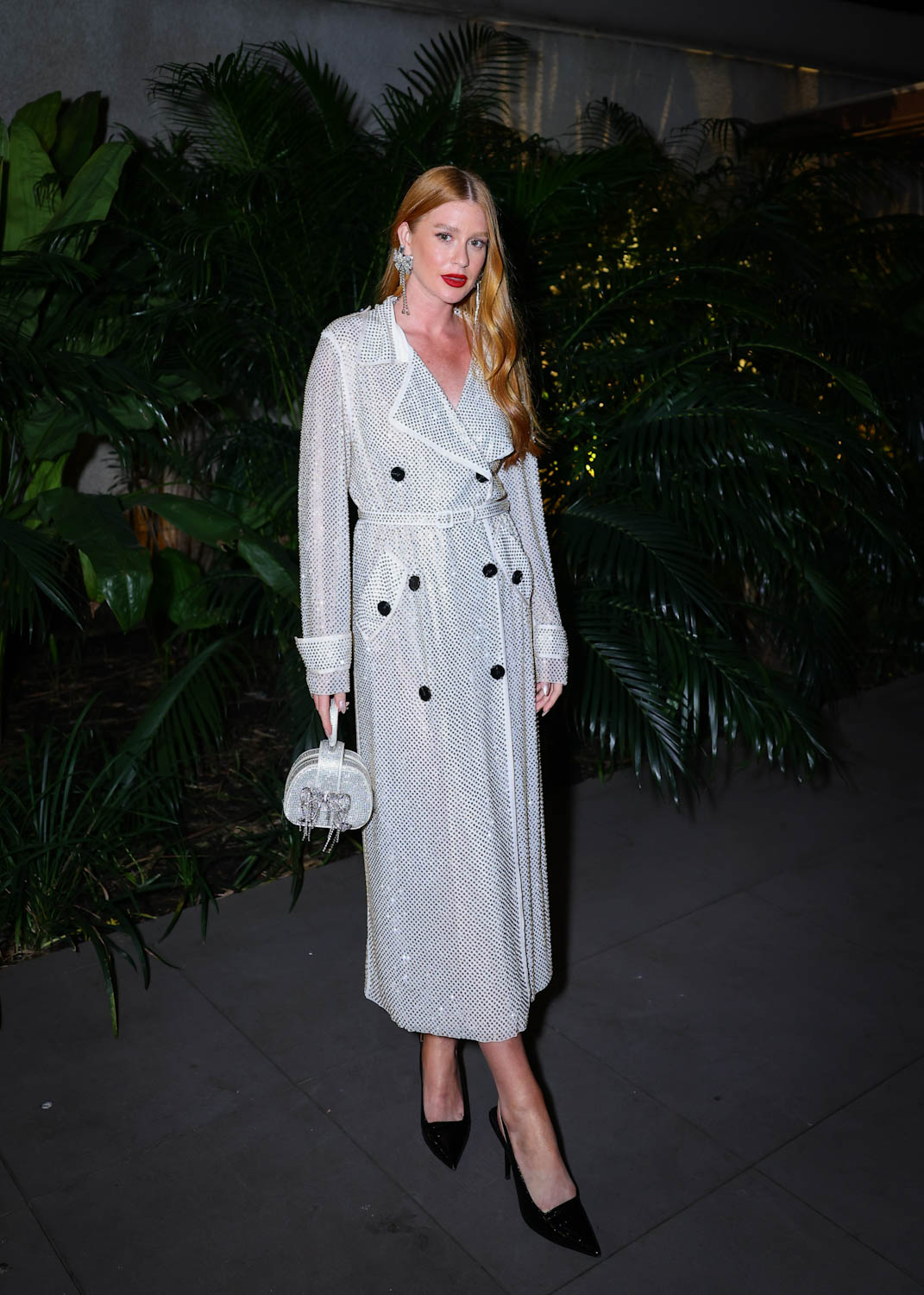 Marina Ruy Barbosa impressiona com look para jantar da filha de Gloria Pires