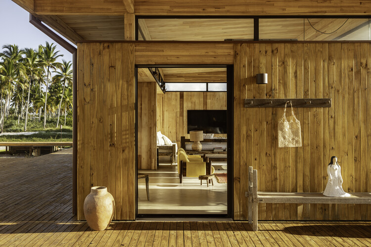 Modular Bahia / UNA Barbara e Valentim - Fotografia de Interiores, Madeira, Viga, Terraço