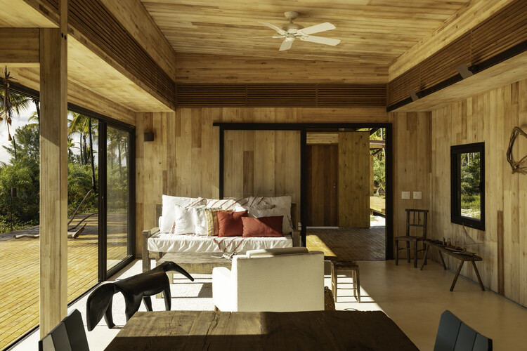 Modular Bahia / UNA Barbara e Valentim - Fotografia de Interiores, Madeira, Porta, Viga