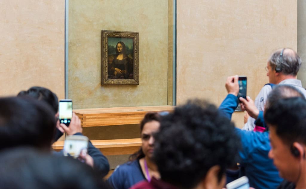 mona lisa no louvre
