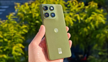 Motorola Edge 70 review: smartphone muito fino e leve, mas há um preço