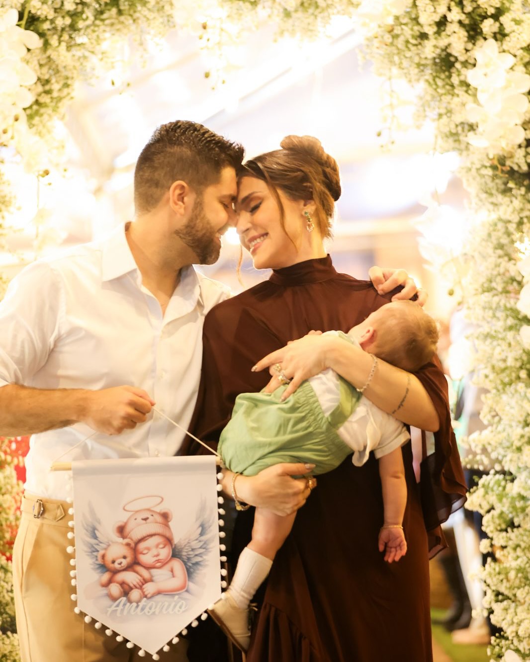 Nadja Haddad e o marido homenageiam o filho falecido, Antônio - Foto: Reprodução / Instagram; @johnlennonfotografia