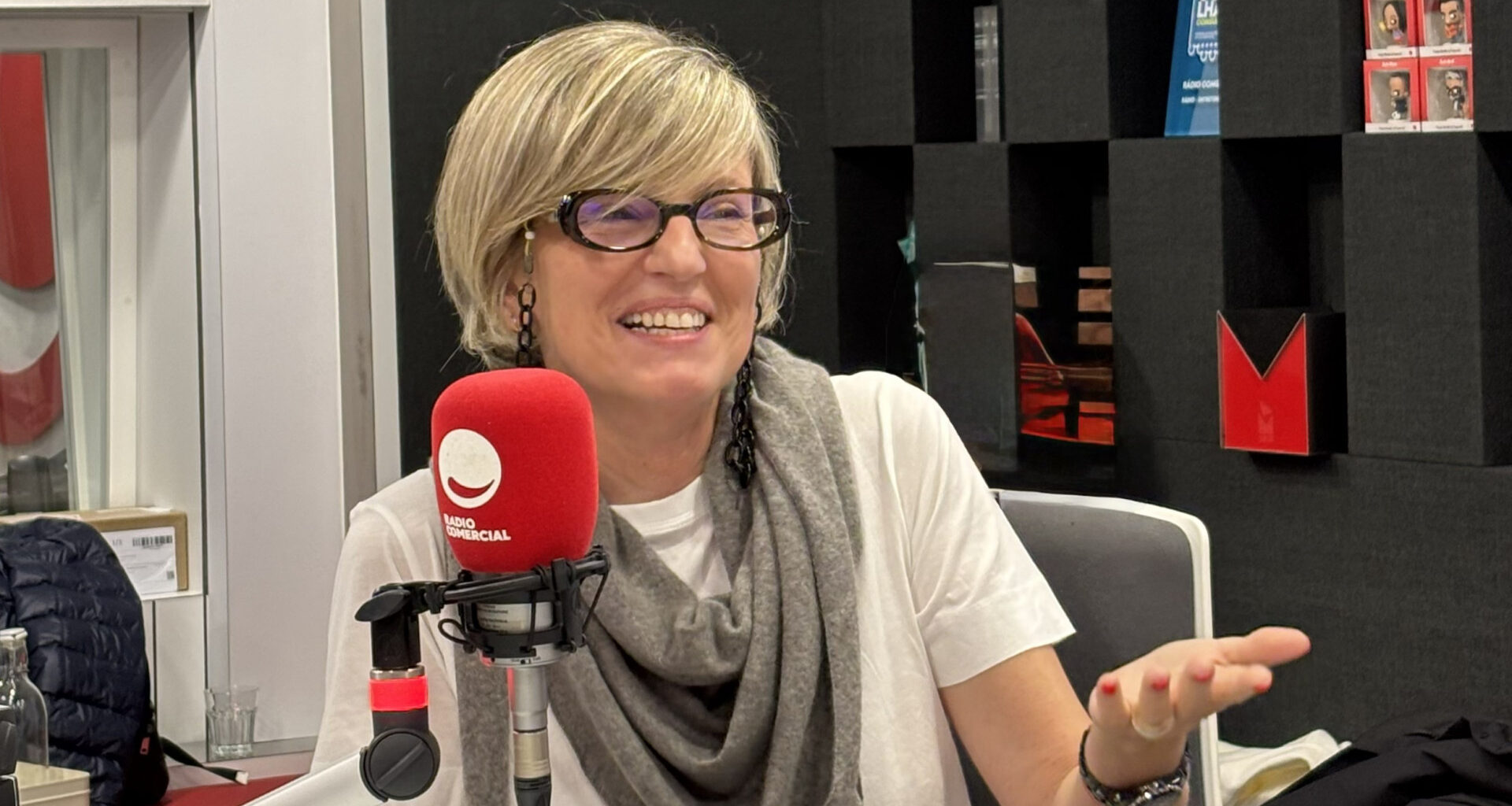 Entrevistámos a autora da primeira série de ficção da rádio Comercial