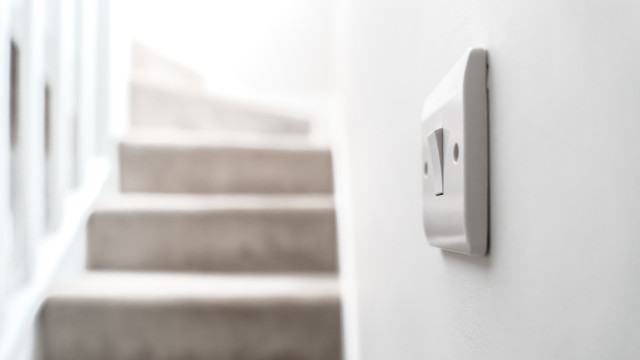 Atenção! Há novos cortes de luz em três distritos este domingo. Onde?