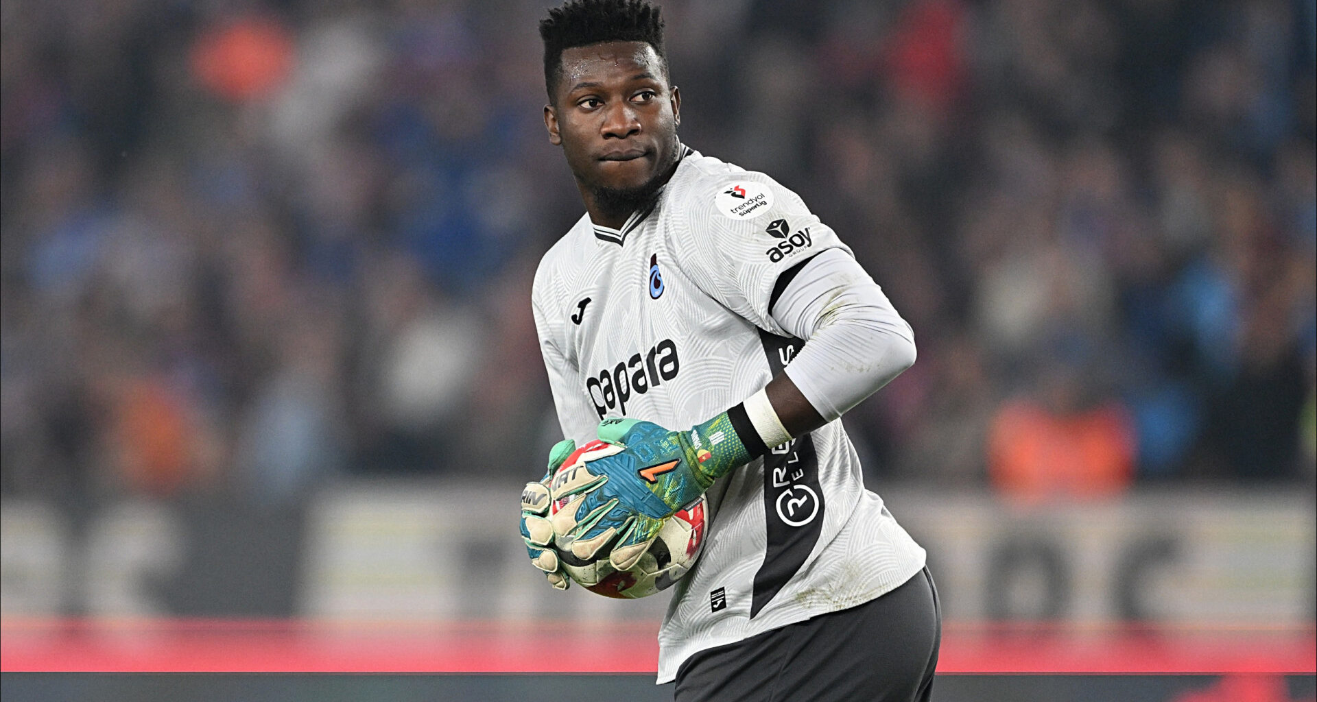 Volte-face no United. Proscrito de Amorim quer voltar e lutar por lugar