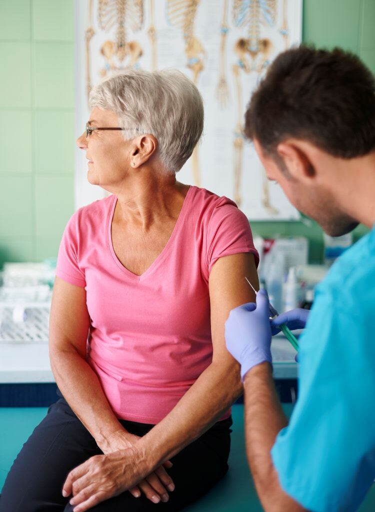 Jornal Campeão: Campanha de vacinação avança em Coimbra com mais de 71 mil vacinas contra a gripe e 44 mil contra a covid-19