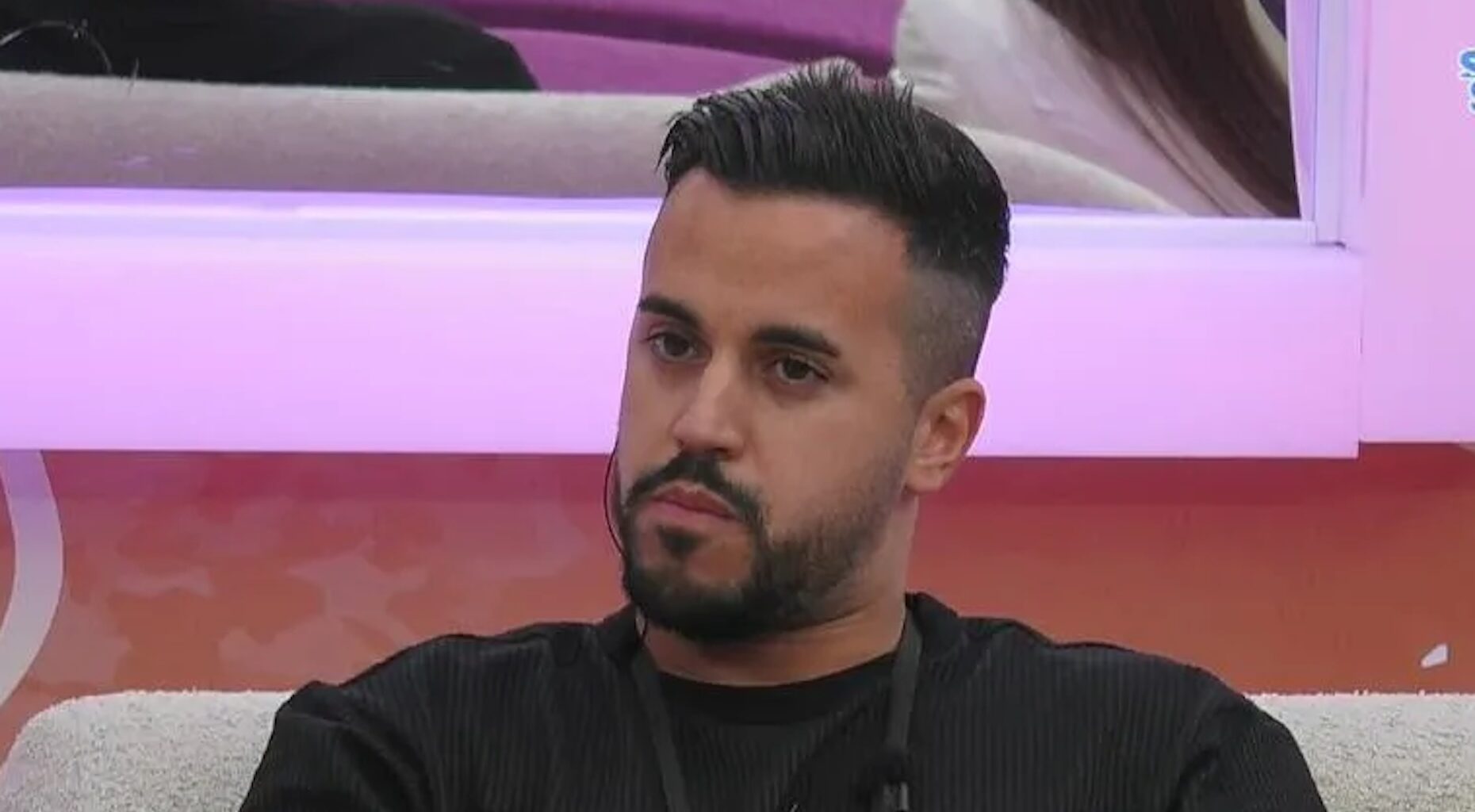 "Estão proibidas de atuar ou de fazer seja o que for. Sou eu, a mãe dele..."