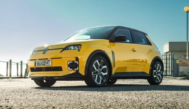 elétricos Renault Skoda Tesla automóvel