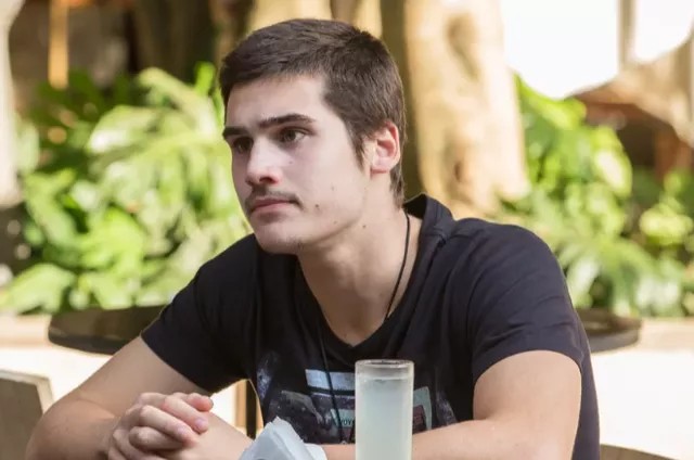 Nicolas Prattes em 'Rock story', em 2017 — Foto: Reprodução