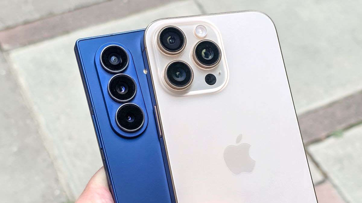 Samsung Apple smartphones Galaxy Z Fold 7