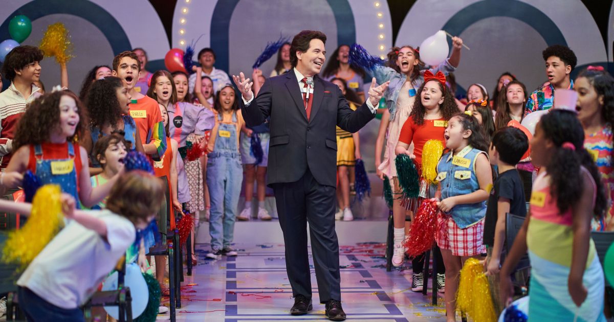 Chega aos cinemas biografia "Silvio Santos Vem Aí" com Leandro Hassum