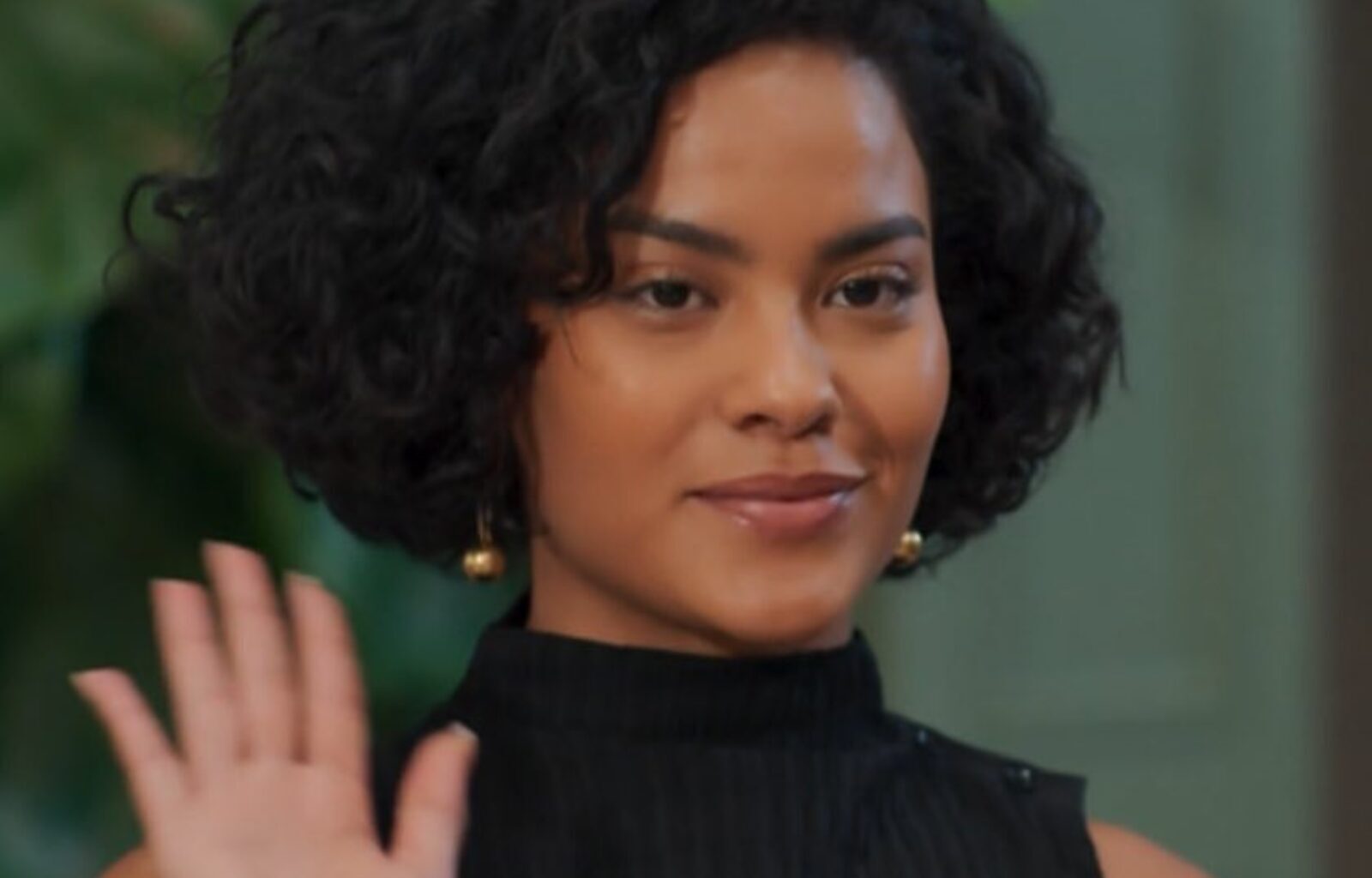 Bella Campos explica segunda mudança de visual em 15 dias: 'Deu e