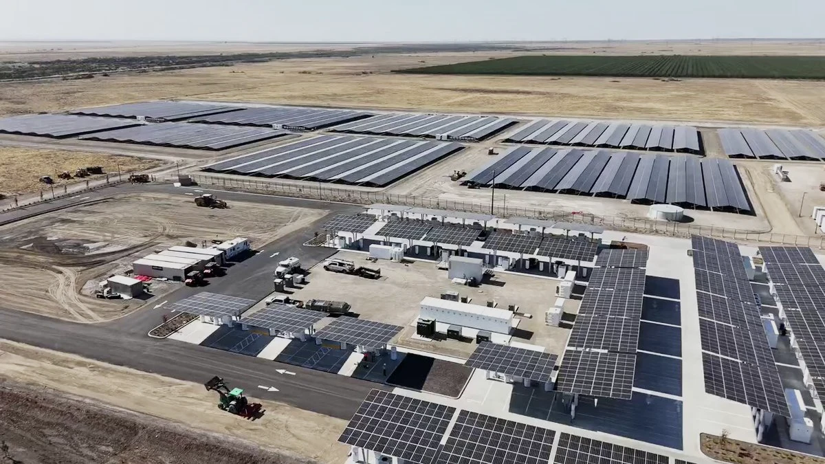 Imagem Supercharger de Lost Hills da Tesla