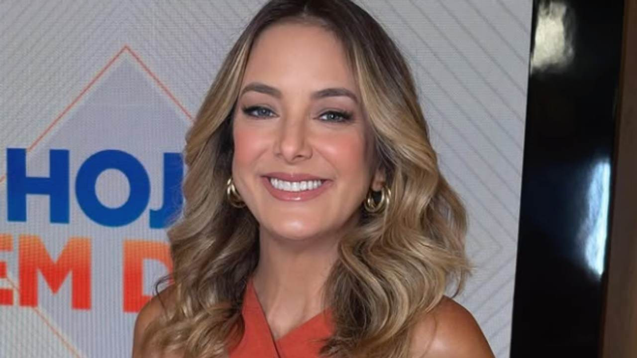 Ticiane Pinheiro posa de biquíni em Miami: "Férias iniciadas com sucesso"