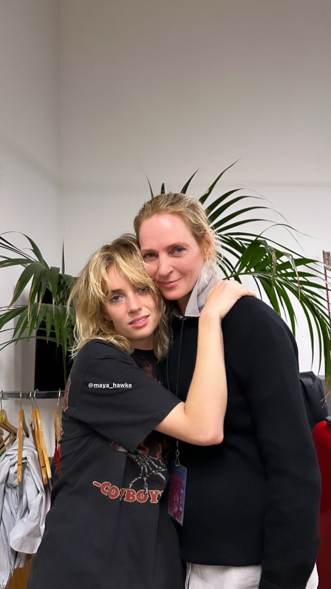 A atriz Maya Hawke, de 'Stranger things', seguiu os passos da mãe, Uma Thurman, e do pai, Ethan Hawke — Foto: Reprodução/Instagram