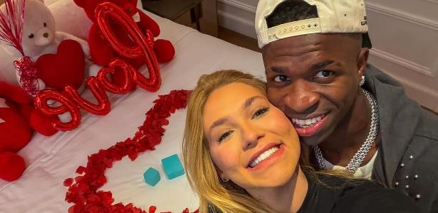 Virginia e Vinicius Jr assumem namoro