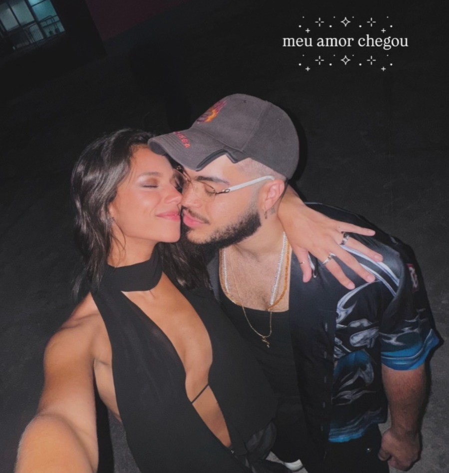 A ex-"BBB" Alane e Francisco Gil iniciaram um romance este ano — Foto: Reprodução/Instagram