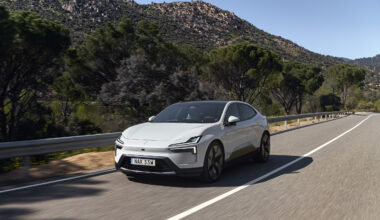 Google estreia Live Lane Guidance no novo Polestar 4