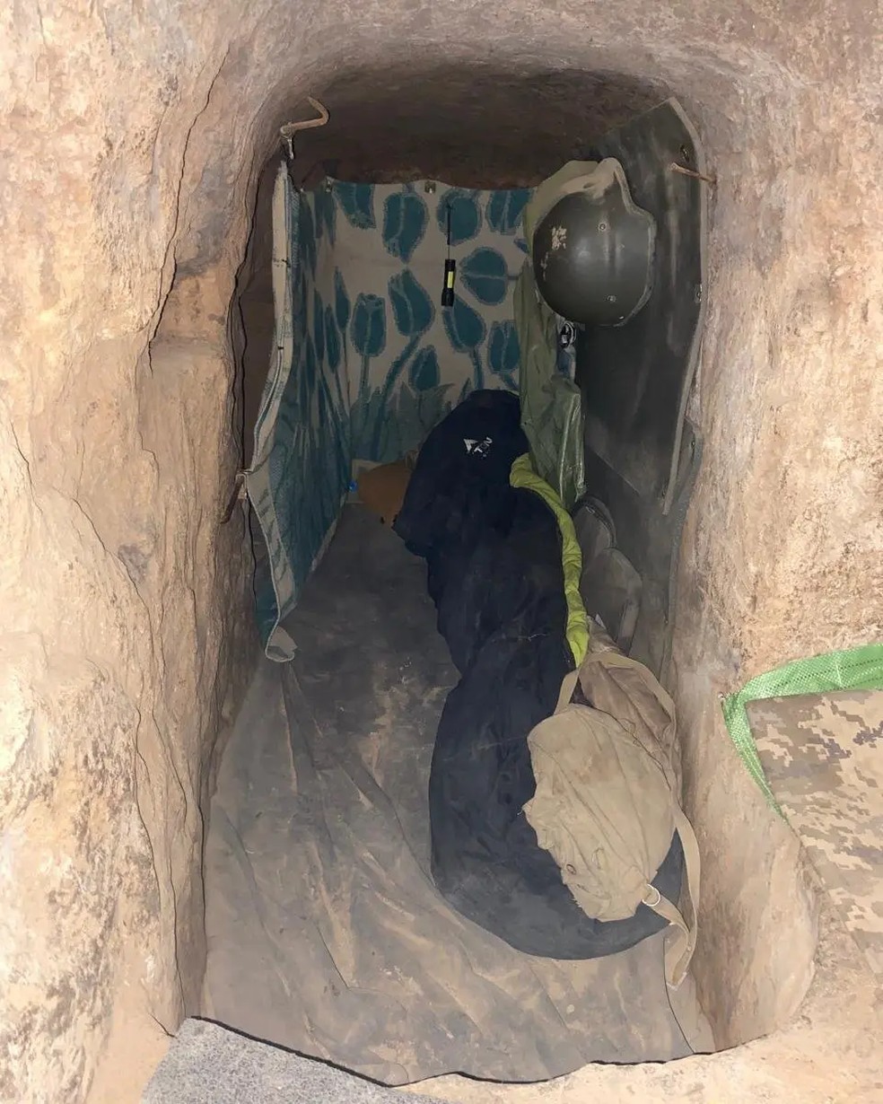 Área para dormir no bunker do Sargento Tyschenko em abril. — Foto: Serhii Tyschenko