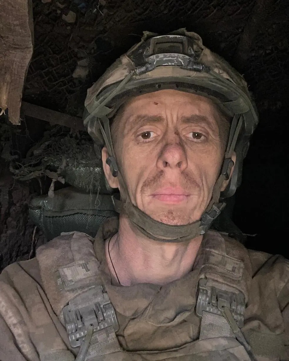 Selfie tirada pelo Sargento Tyschenko em setembro de 2024 durante seu período de serviço de 472 dias — Foto: Serhii Tyschenko