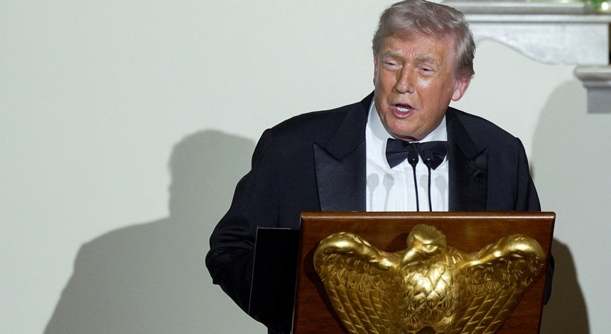 Trump lança "cartão dourado" para milionários obterem residência nos EUA