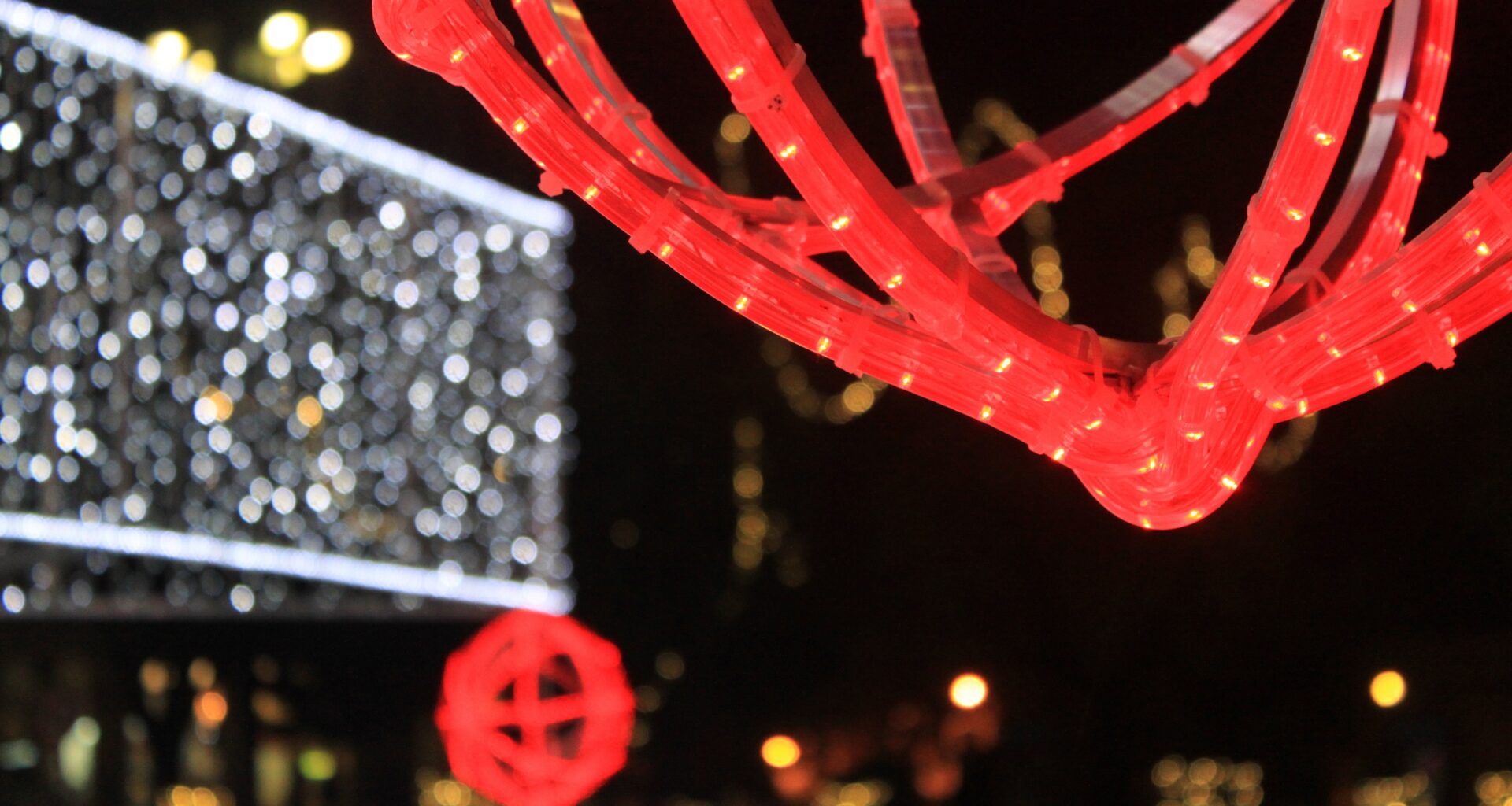 Aeroporto Regional de Cascavel recebe exposição fotográfica "CaMinho da Luz"