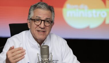 “Estamos vencendo essa batalha”, diz Padilha sobre vacinação