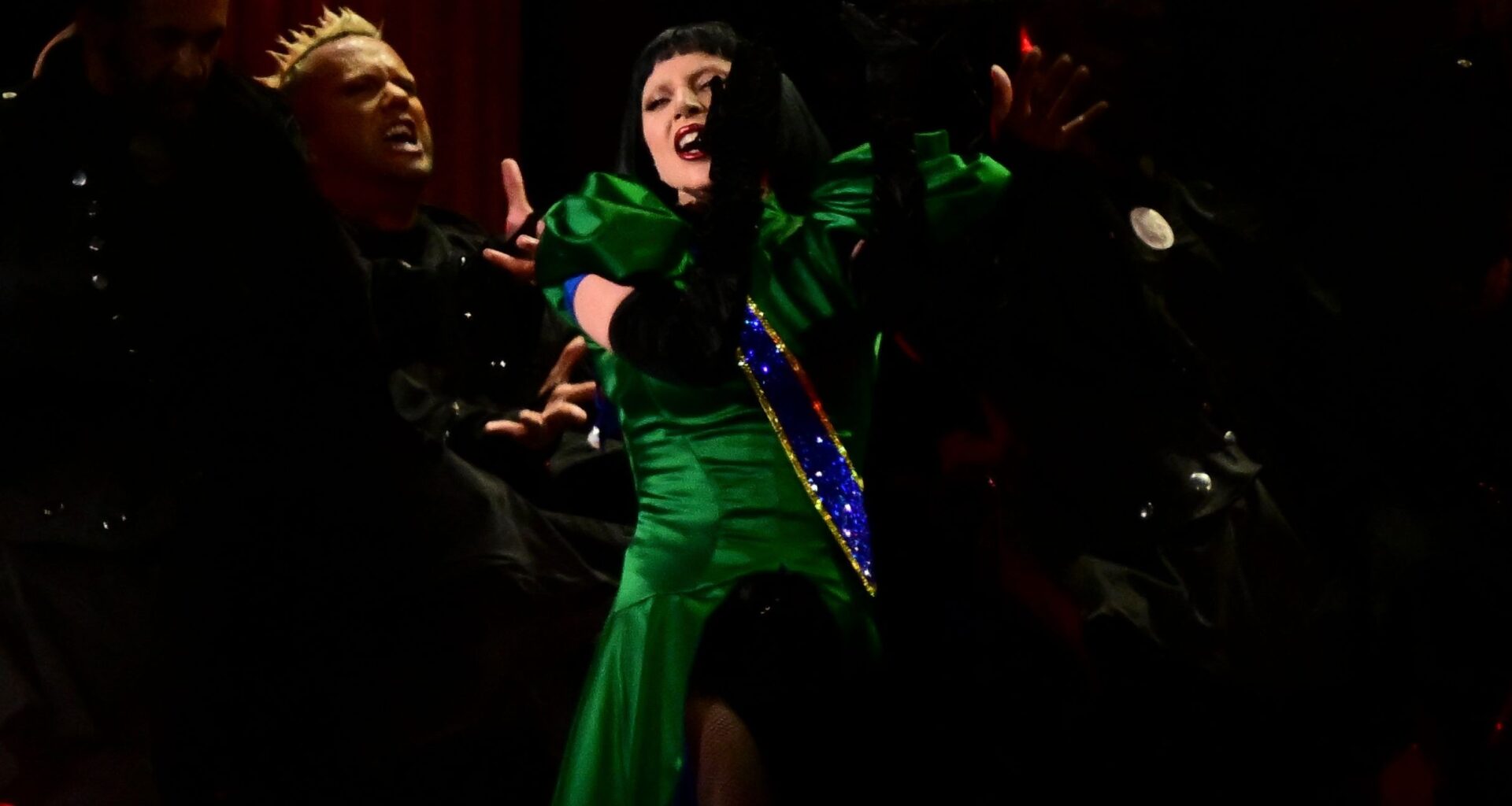 Lady Gaga faz anuncio misterioso e fãs desconfiam de novo projeto