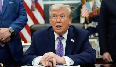 Trump promete retaliação após a morte de três americanos num ataque na Síria