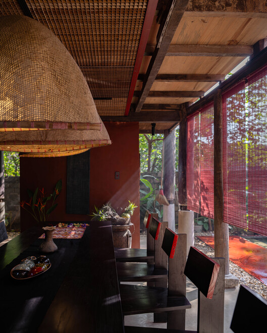 Residência MÔ He’ritage / MÔ he studio - Fotografia de Interiores, Madeira, Iluminação, Mesa, Cadeira, Viga