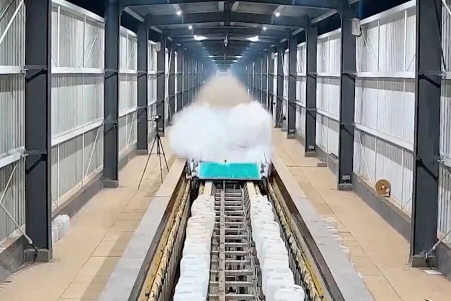 o novo veículo de levitação magnética da China