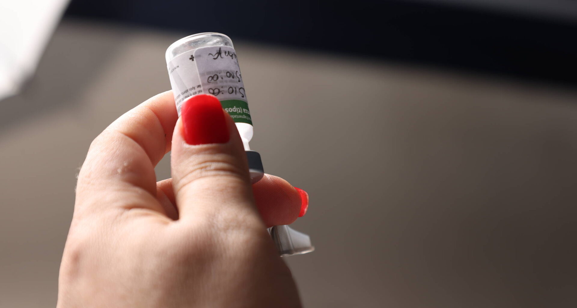 Anvisa define composição de vacinas contra gripe para 2026 - 03/12/2025 - Equilíbrio e Saúde