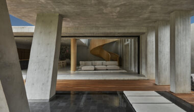 Casa Haras / Cinco Sólidos