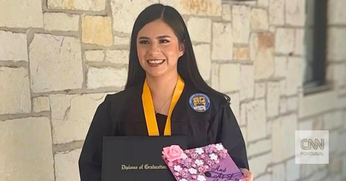 Foi passar o Dia de Ação de Graças ao Texas. Acabou algemada num voo de deportação para as Honduras de Trump (sim, Trump está interessado nas Honduras)