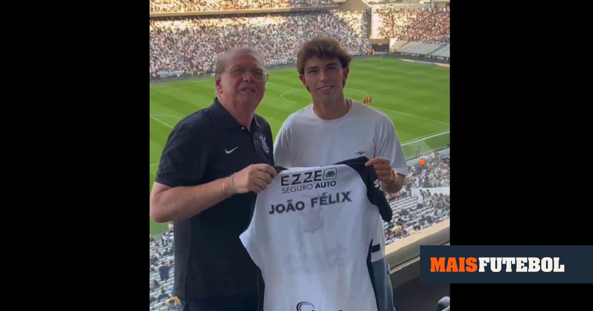 Cancelo e João Félix foram ver o Corinthians e as redes inundam-se de pedidos