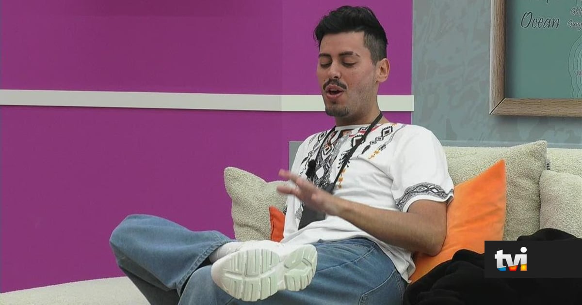 Depois de cantar o hino mais famoso do Natal, Leandro aposta num tema dos Anjos - Secret Story