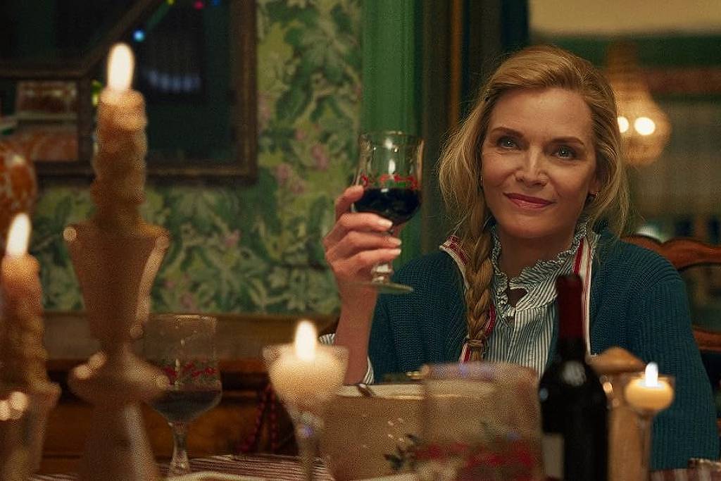 Michelle Pfeiffer e banda BTS: o que ver na quarta-feira - 02/12/2025 - Ilustrada