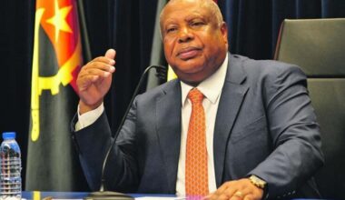 Higino Carneiro constituído arguido, acusado de peculato e de burla qualificada