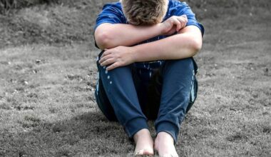 Homens jovens lideram internações por saúde mental - 08/12/2025 - Equilíbrio e Saúde