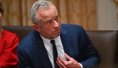 EUA discute vacina contra hepatite B para recém-nascidos - 05/12/2025 - Equilíbrio e Saúde