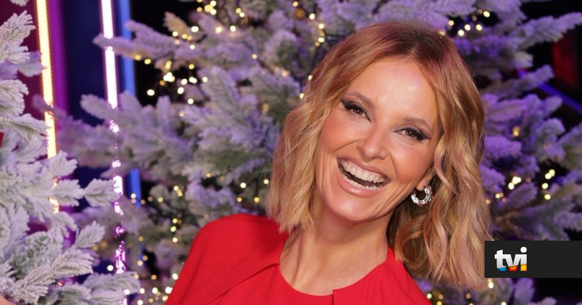 Cristina Ferreira deslumbra em look natalício. E há um pormenor que muitos não viram à primeira - Secret Story