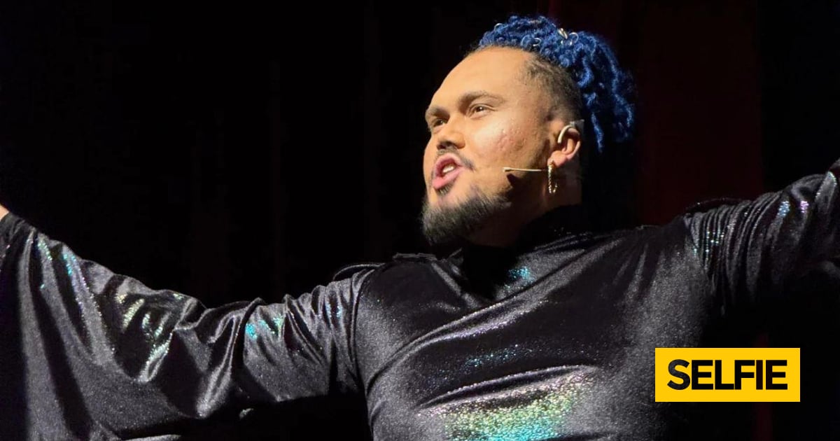 Aos 25 anos, ator Vitor Dumont morre em palco... durante estreia de peça!