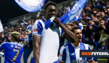 FC Porto: De Jong reage à dedicatória de Samu em Tondela