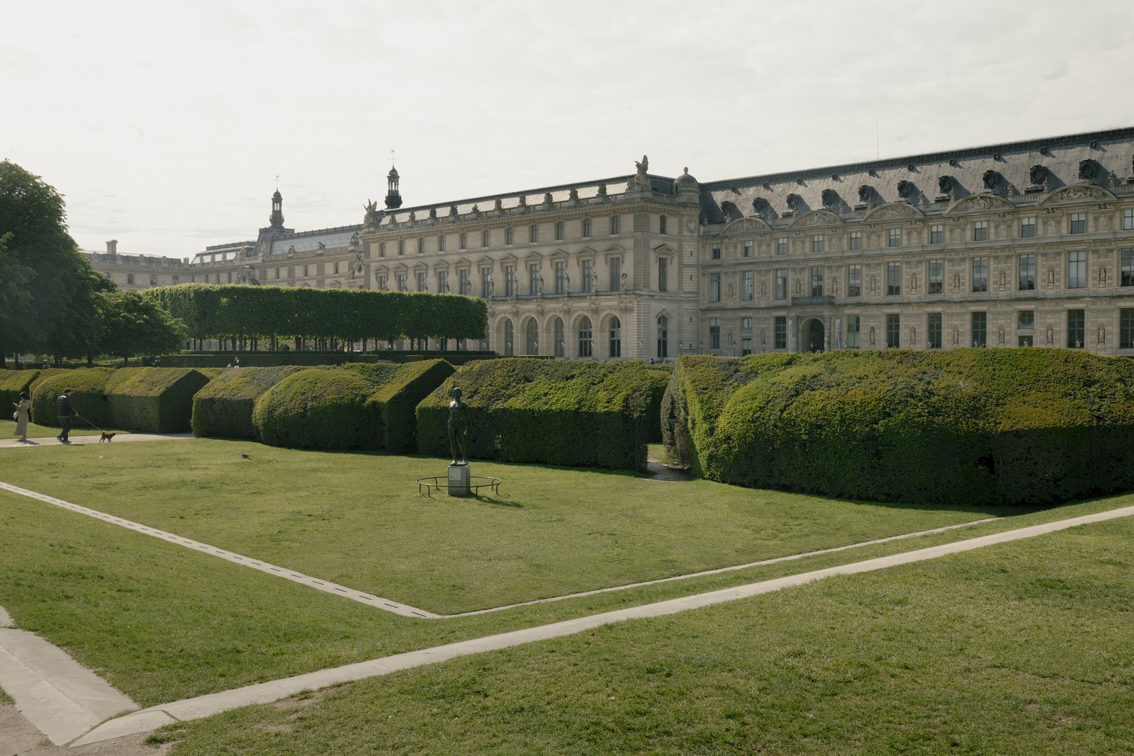 A fachada da ala do Museu do Louvre onde fica a Sala de Consulta de Gravuras e Desenhos, uma parte pouco explorada do museu mais famoso da França — Foto: Dmitry Kostyukov/The New York Times