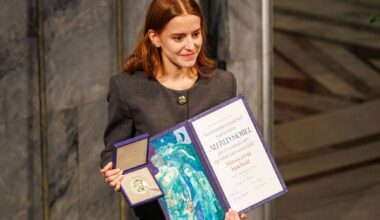 Filha de María Corina Machado recebeu Nobel da Paz em nome da mãe