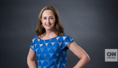 Morreu Sophie Kinsella, autora da série de livros "Shopaholic"